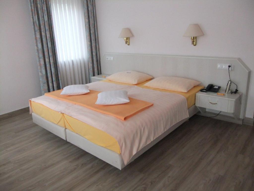 Hotel Garni Classico Ασάφενμπουργκ Δωμάτιο φωτογραφία